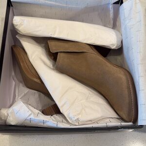 Dolce Vita Spade Booties Mushroom Suede